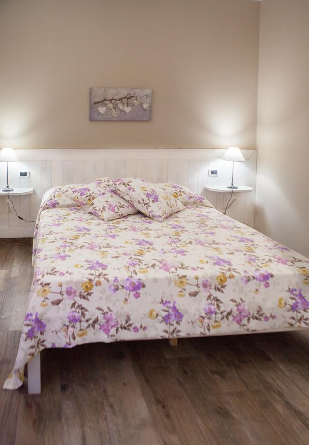 Il Refolo Bed & Breakfast Riardo Bagian luar foto