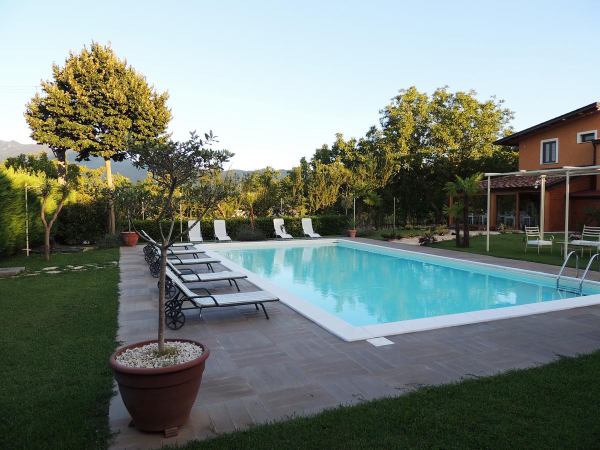 Il Refolo Bed & Breakfast Riardo Bagian luar foto