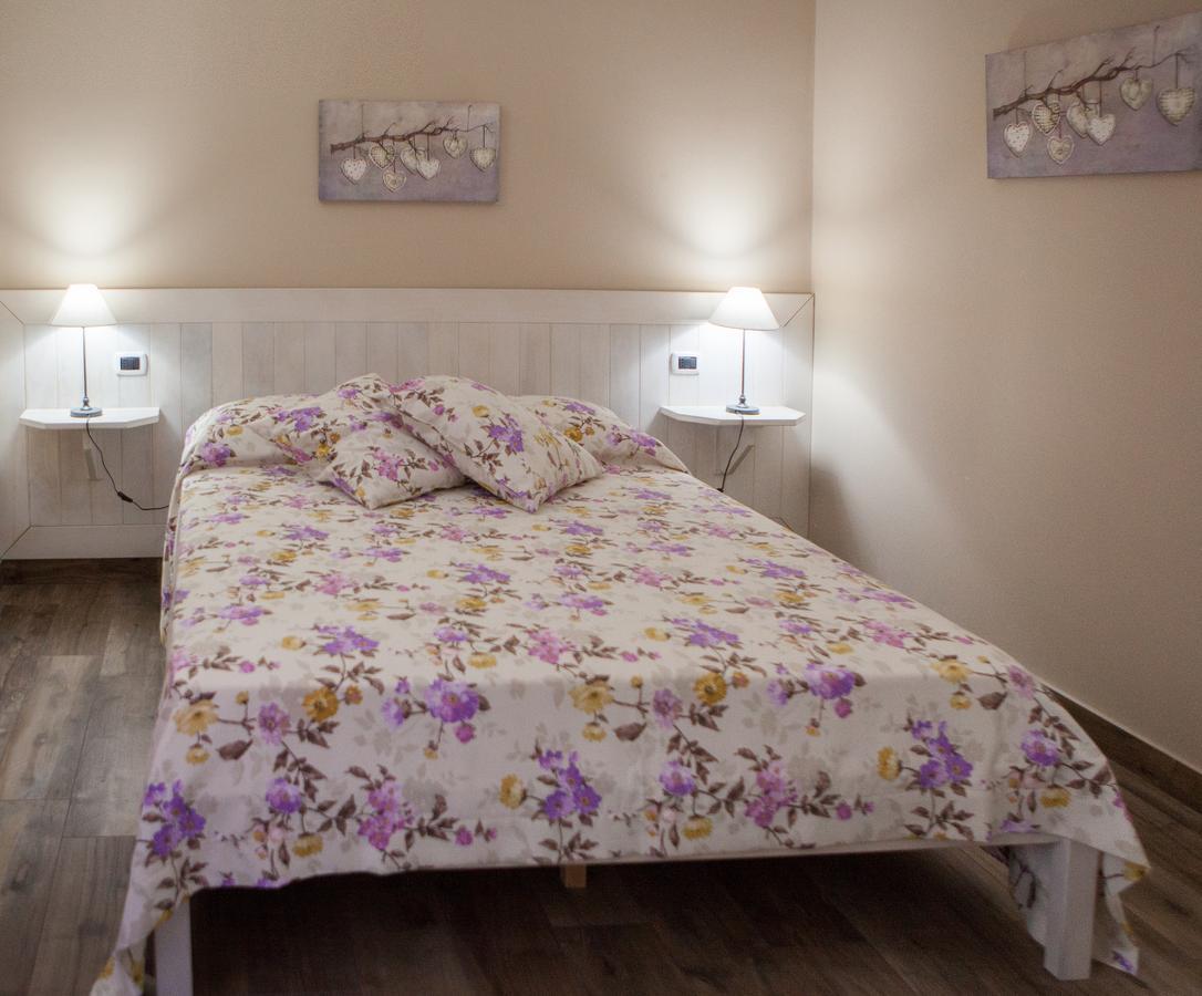 Il Refolo Bed & Breakfast Riardo Bagian luar foto