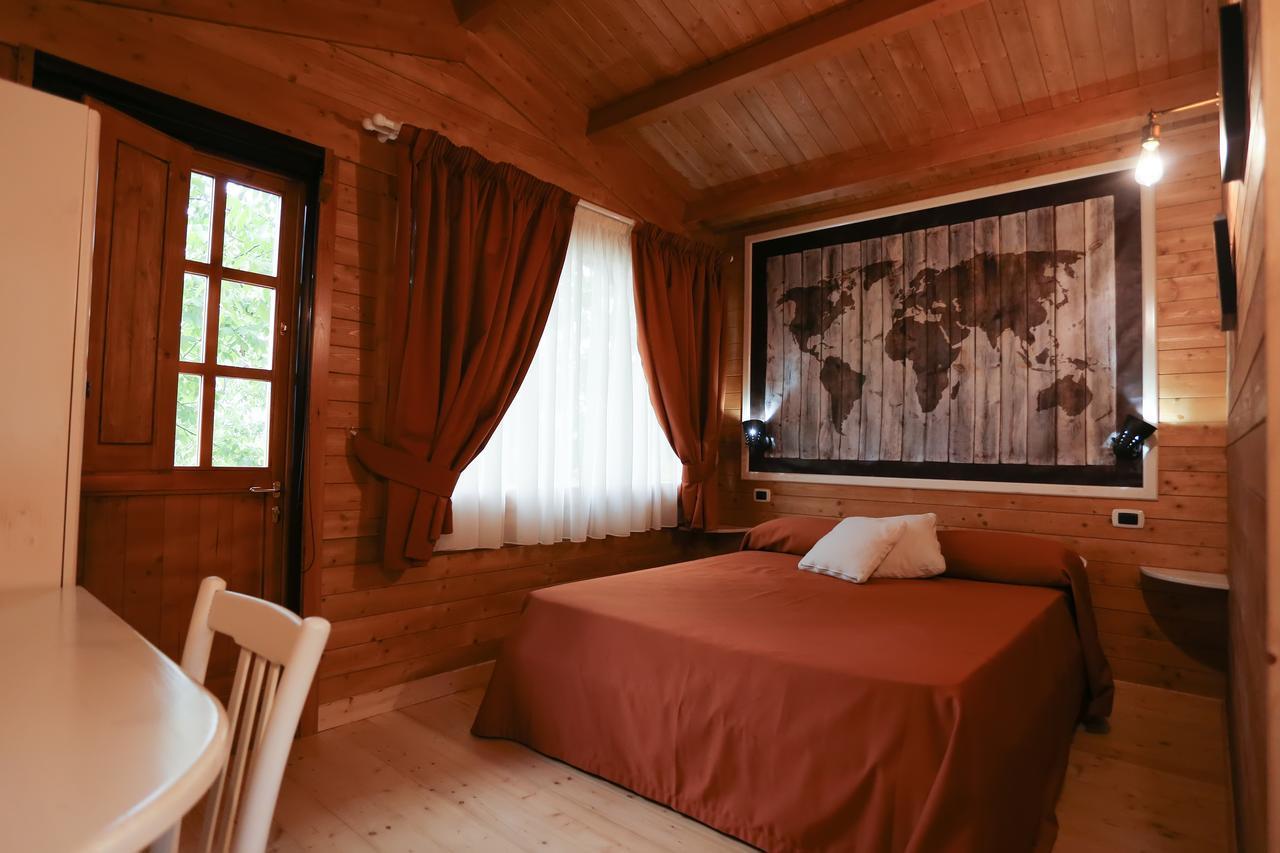 Il Refolo Bed & Breakfast Riardo Bagian luar foto