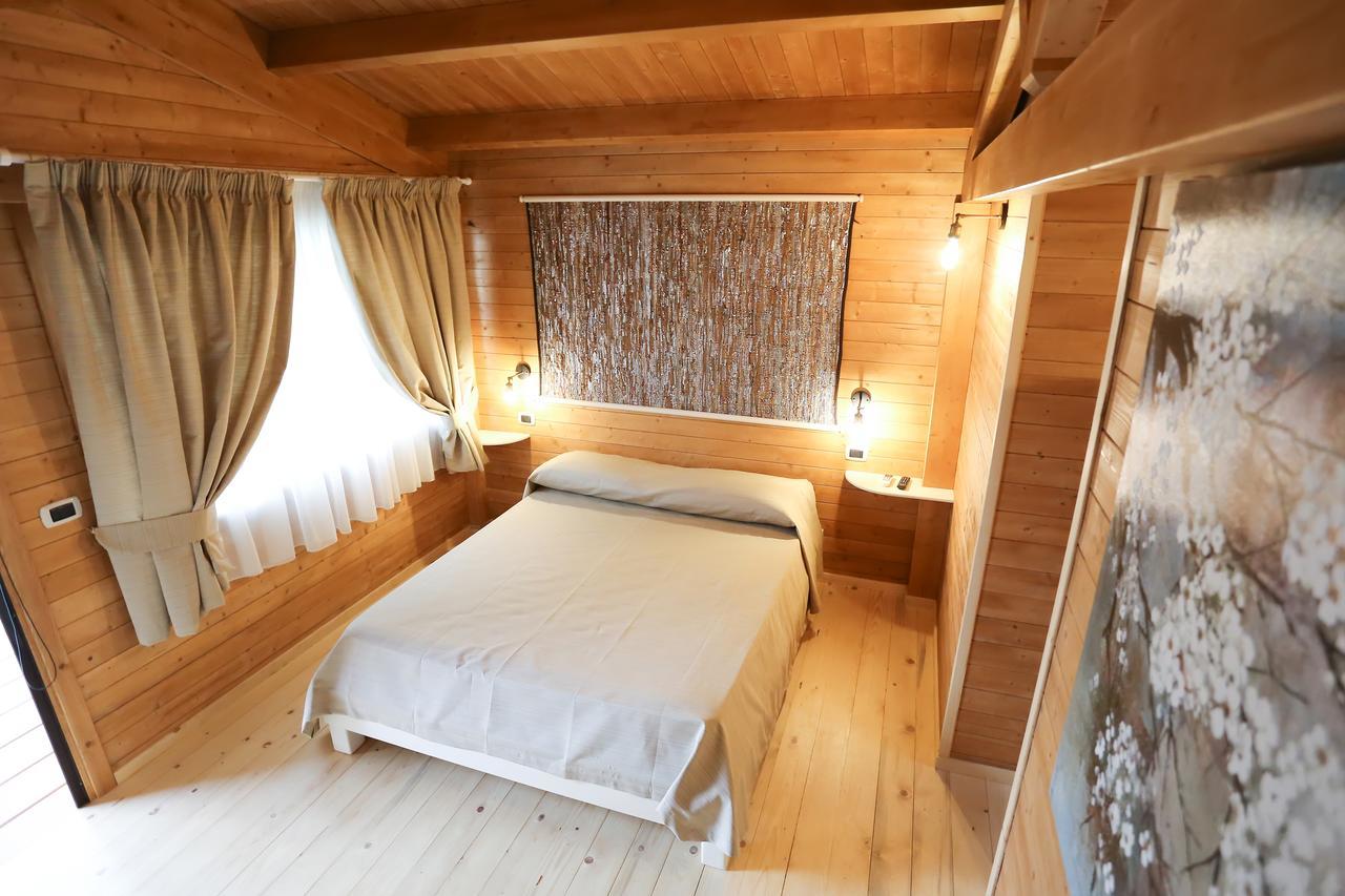 Il Refolo Bed & Breakfast Riardo Bagian luar foto